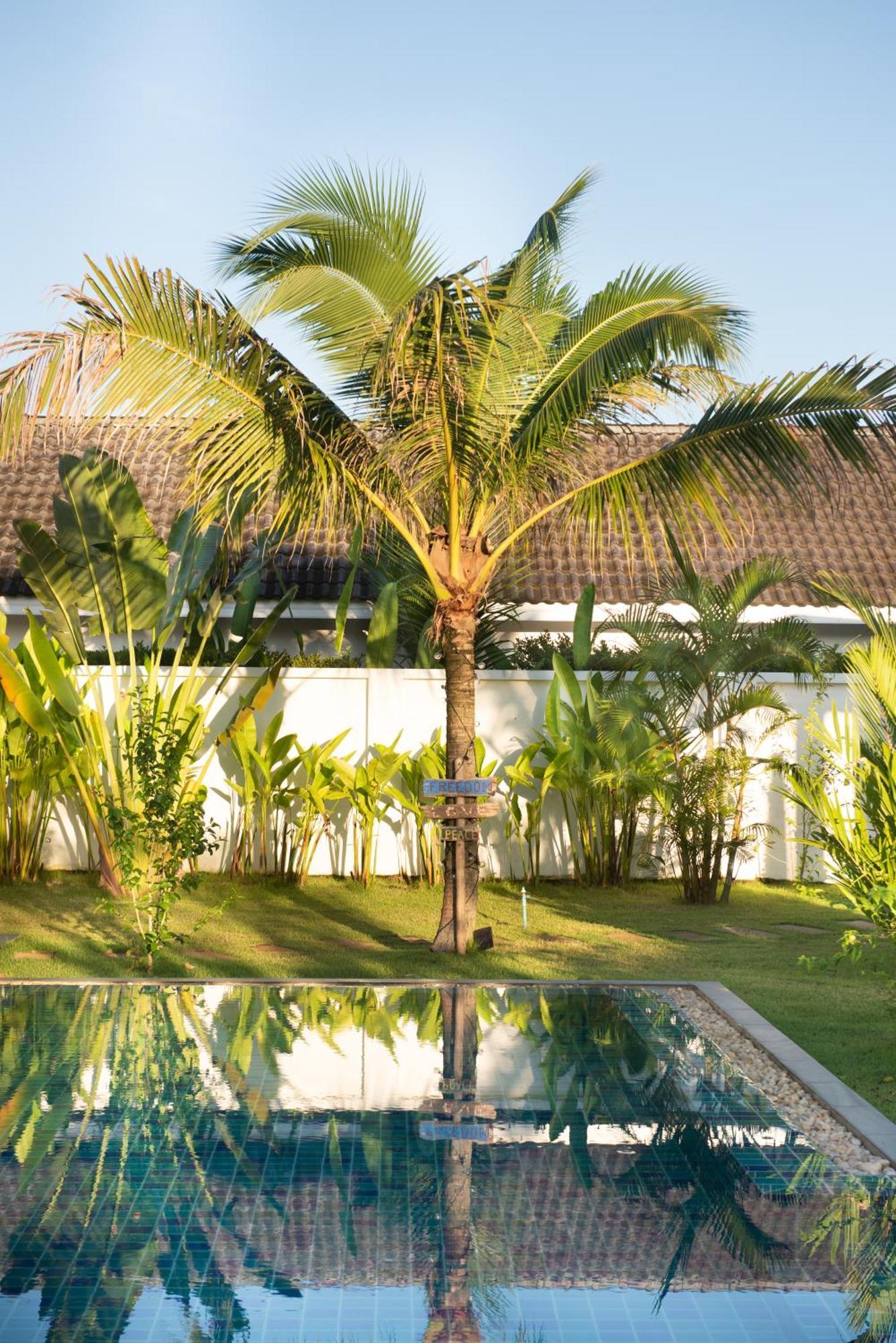 Bungalow Khao Lak Exteriör bild