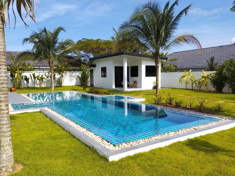 Bungalow Khao Lak Exteriör bild